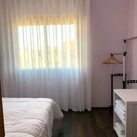 Apartment Spacious Family-friendly In The Heart Of Bllok Tirana