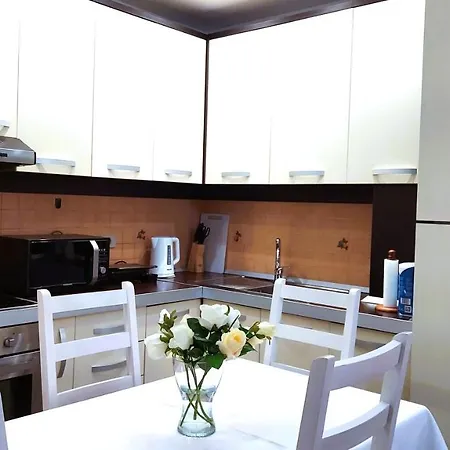 Spacious Comfy In The Heart Of Blloku Apartamento