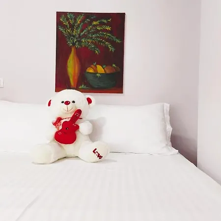 The Spacious Comfy In The Heart Of Blloku Lägenhet *