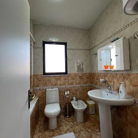 Apartment The Spacious Comfy In The Heart Of Blloku Tirana