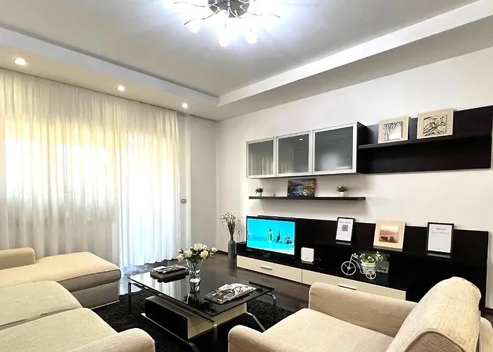 公寓 The Spacious Comfy In The Heart Of Blloku 地拉那